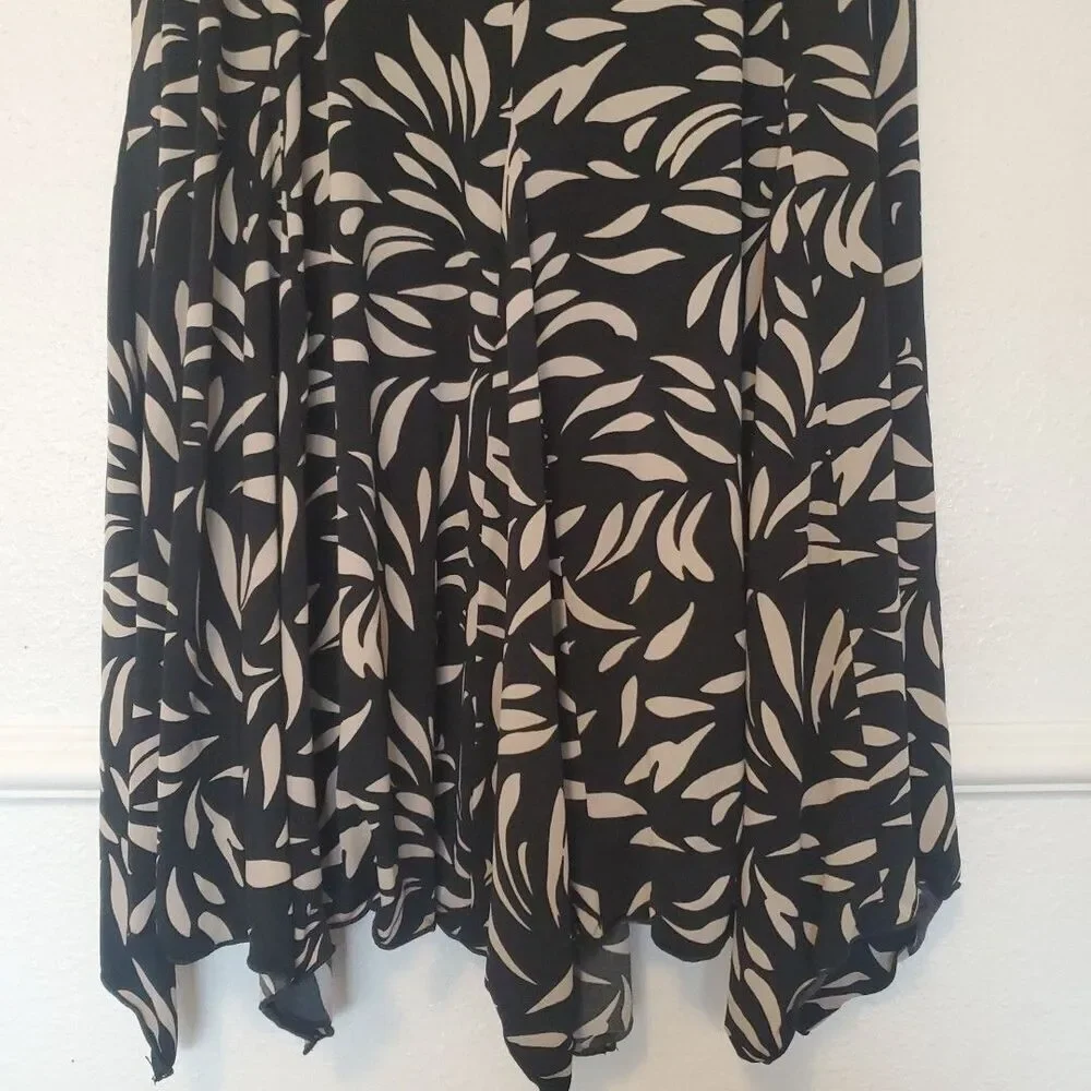 Chicos 3 Midi Skirt Leaves All Over Womens XL Black Assymetric Edges Chico's XL